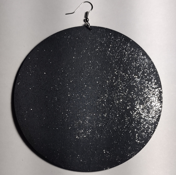 "Queen & Stallion" earrings from the Beyonce Collection - Picture 6 of 6